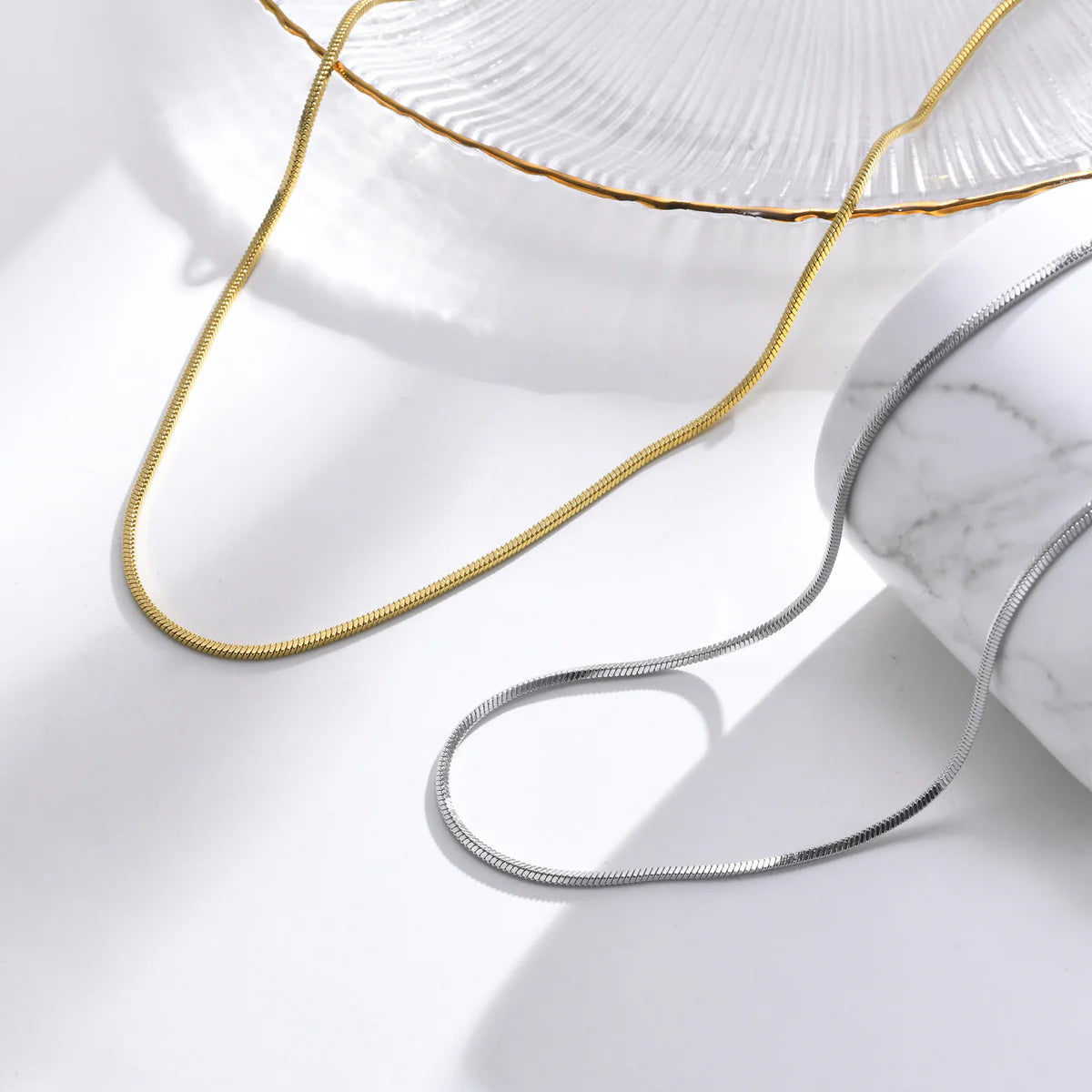 IG The Golden Silhouette Necklace - 18K gold plated in 2 sizes