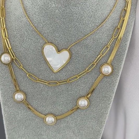 Paper Clip Chain - The Golden Link-Up